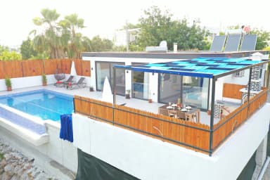 Villa Paşa Korunaklı Havuz 97