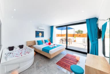 Villa Paşa Korunaklı Havuz 43