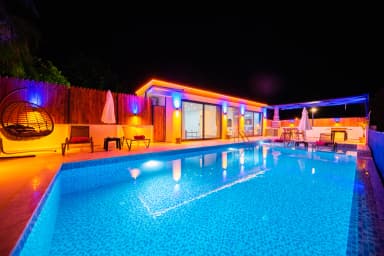 Villa Paşa Korunaklı Havuz 35