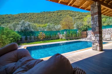 Villa Akar Korunaklı Havuz 77