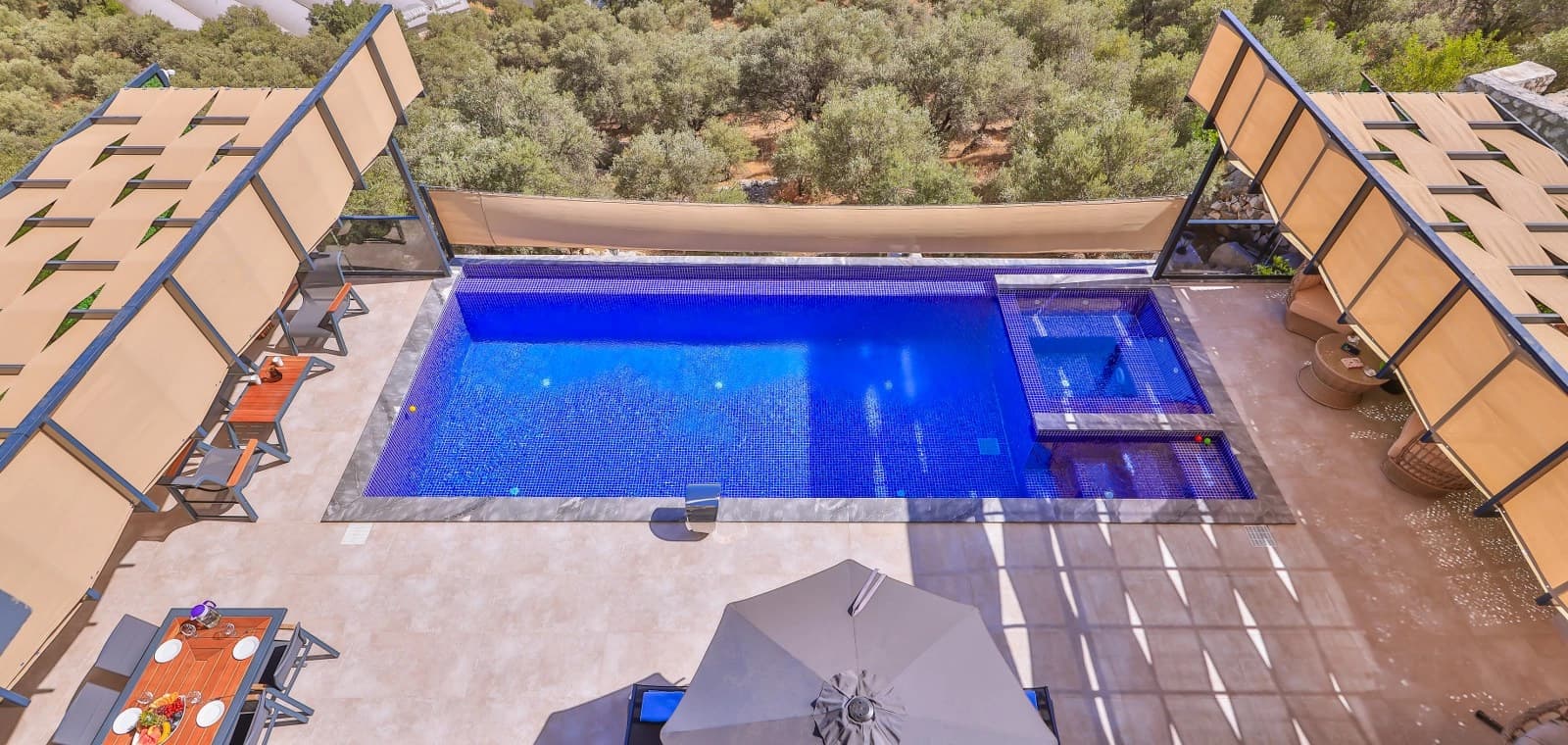 Villa Lalezar Korunaklı Havuz 72