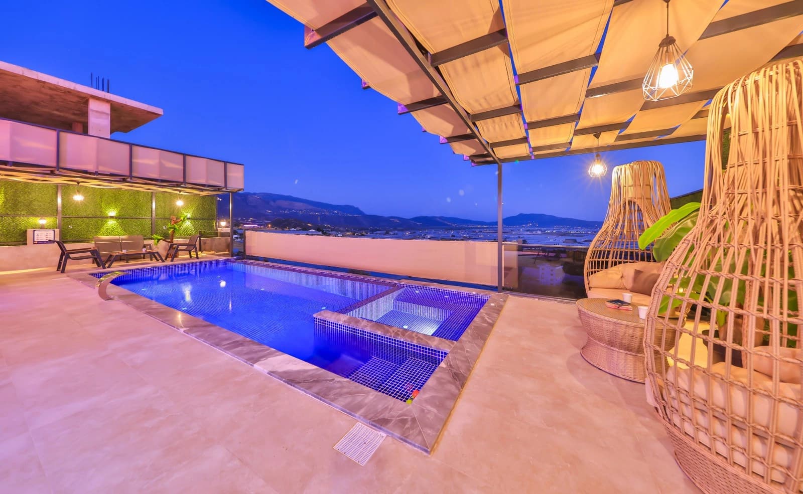 Villa Lalezar Korunaklı Havuz 10