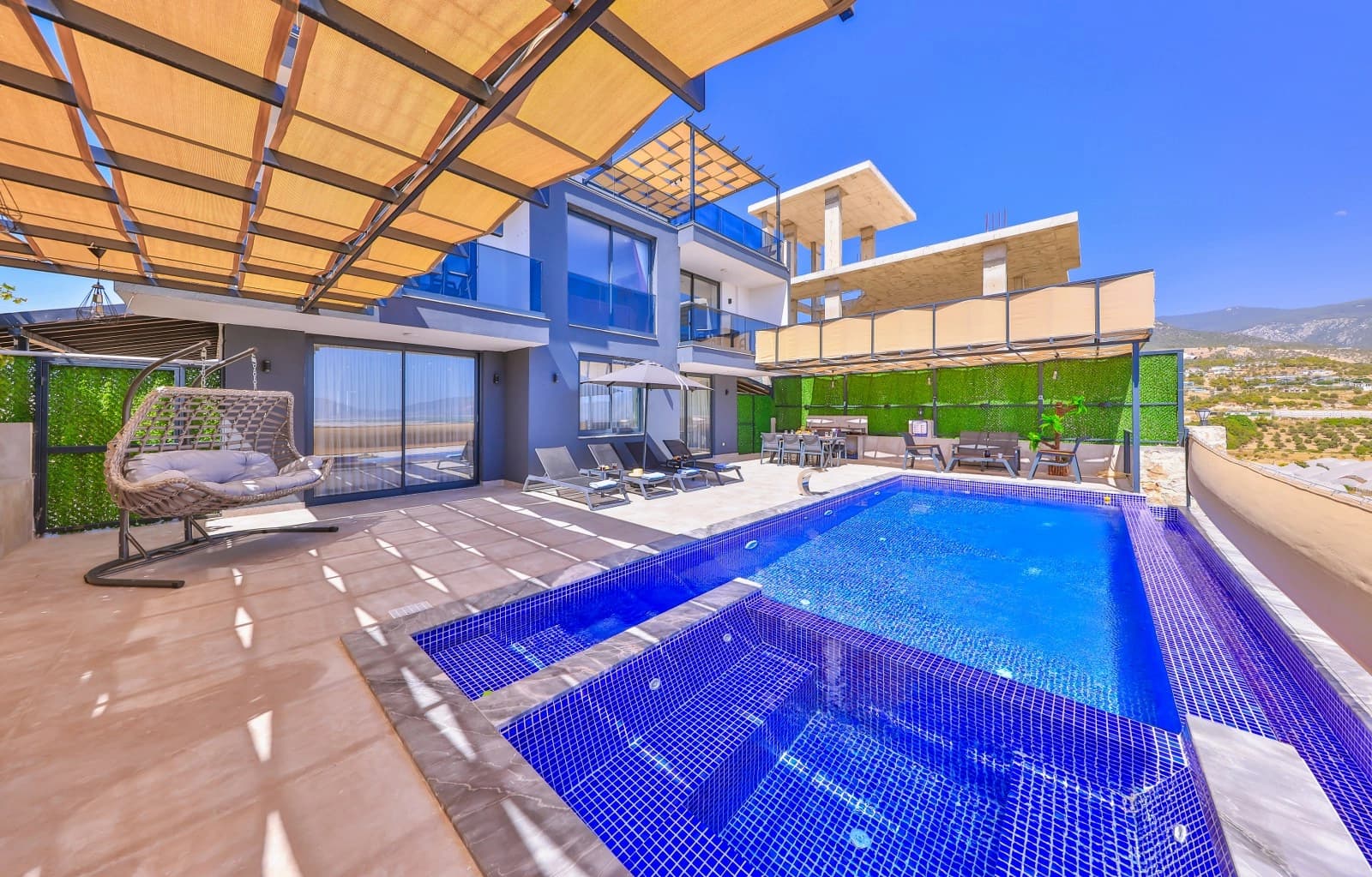 Villa Lalezar Korunaklı Havuz 44