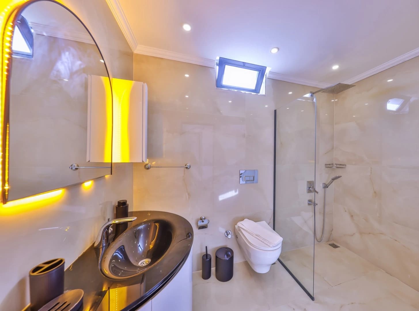 Villa Lalezar Korunaklı Havuz 88