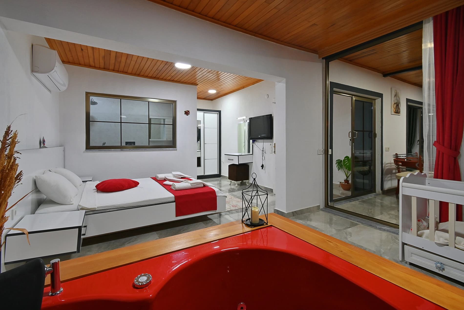 Villa Yörük Korunaklı Havuz 86