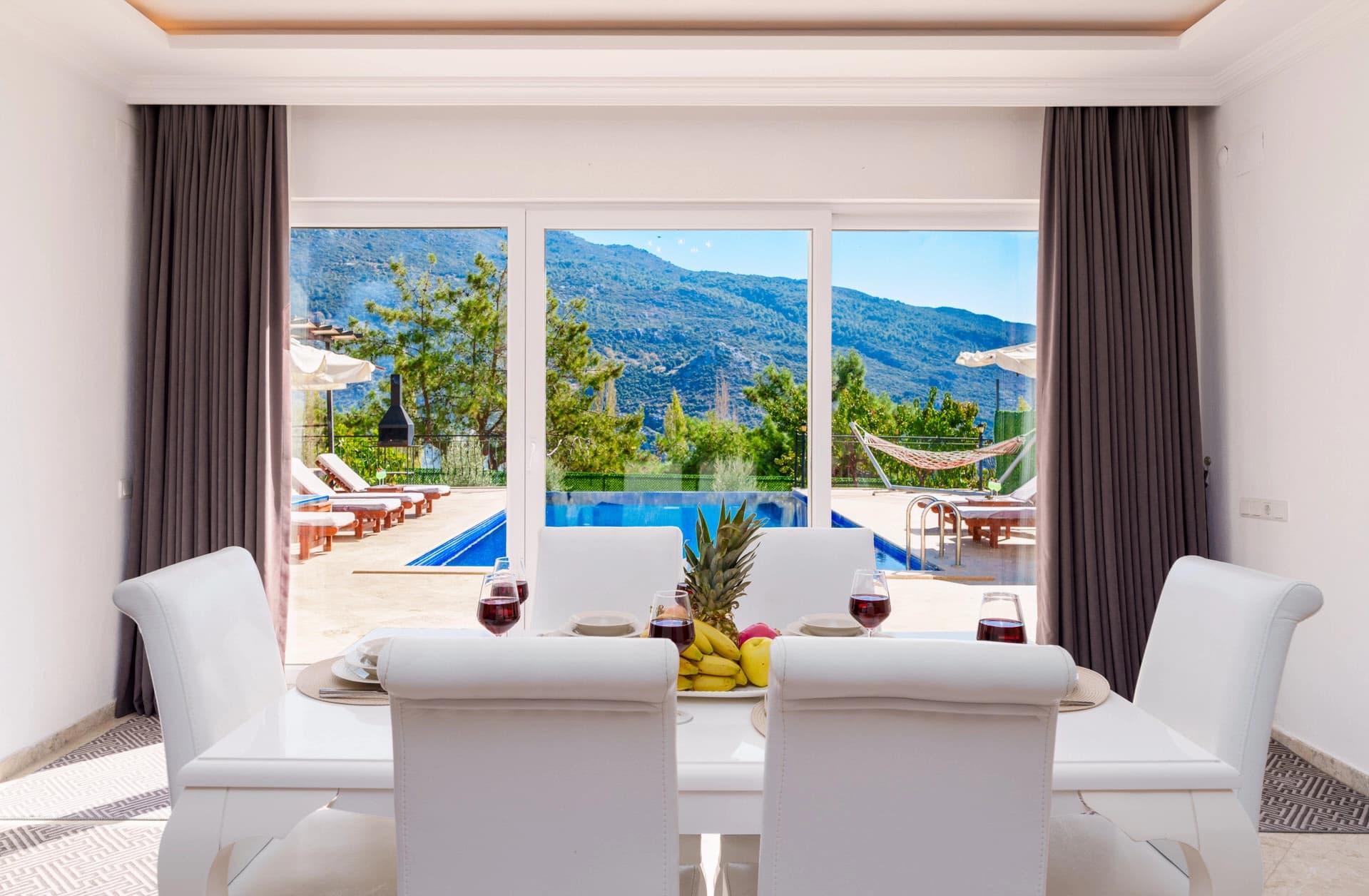 Villa Beyaz İslamlar Korunaklı Havuz 87