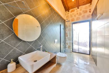 Villa Tan Üzümlü Korunaklı Havuz 91