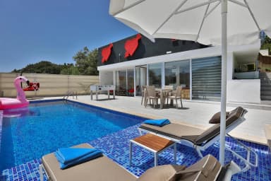 Villa Aşk Evi Korunaklı Havuz 30