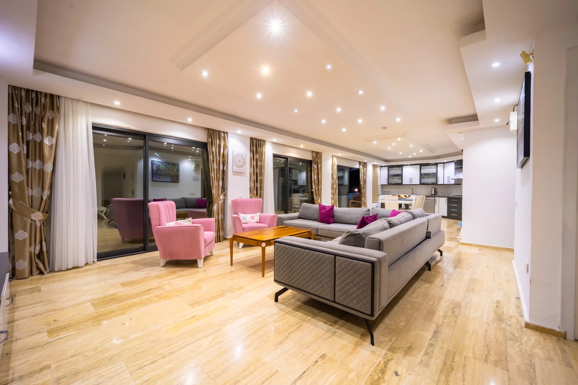 Villa April Özel Havuzlu 64