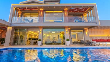 Villa Yüce 1 Korunaklı Havuz 85