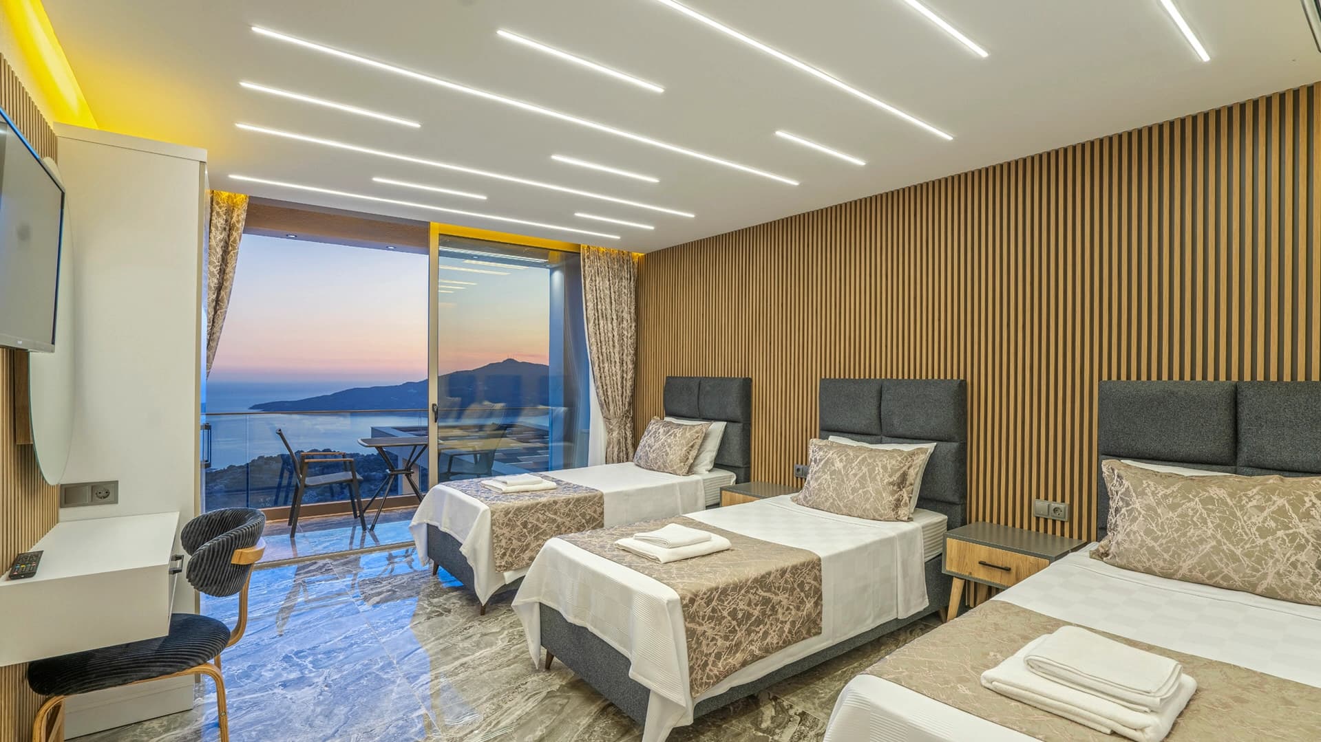 Villa Yüce 1 Korunaklı Havuz 79