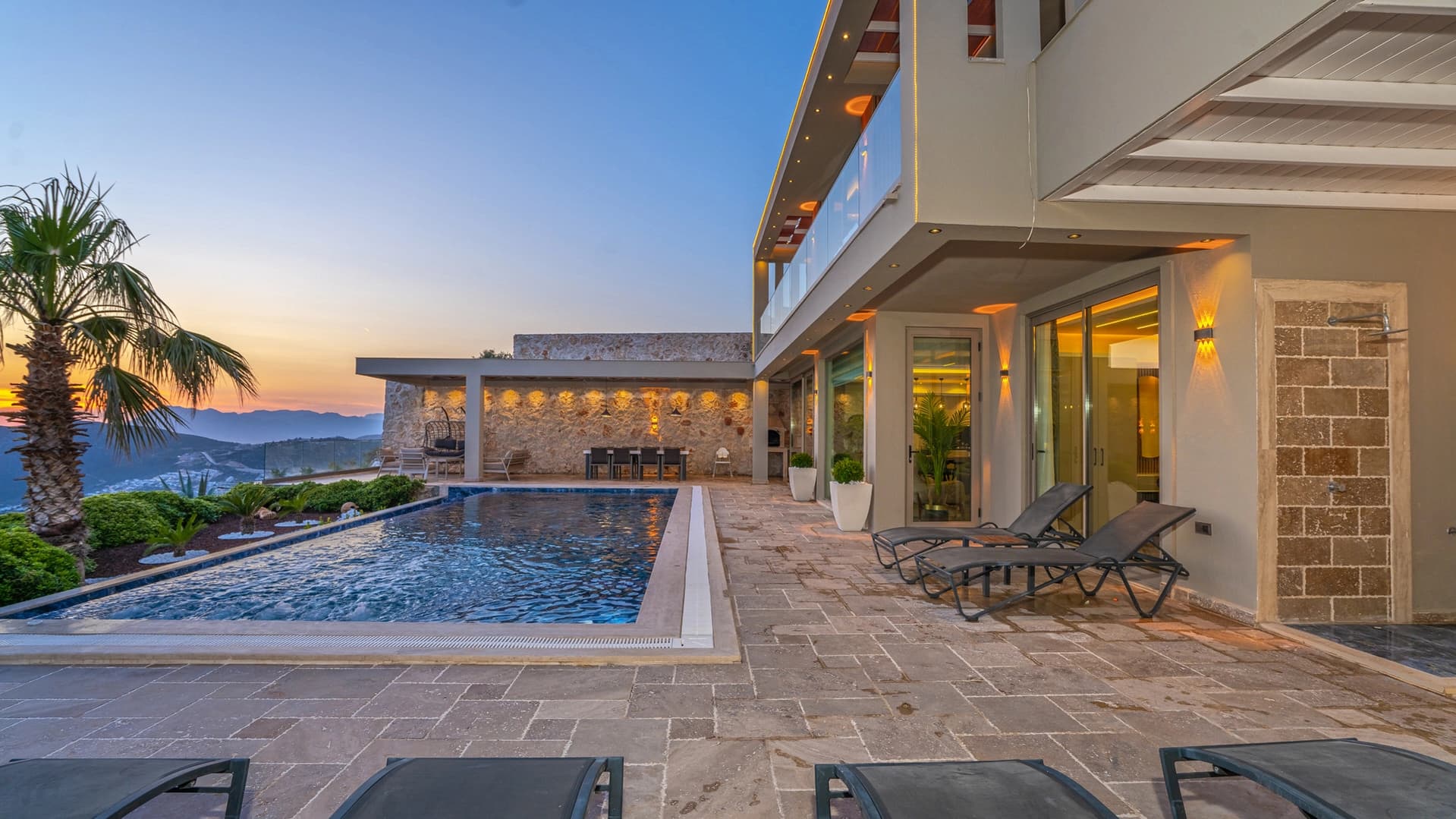 Villa Yüce 1 Korunaklı Havuz 57