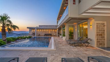 Villa Yüce 1 Korunaklı Havuz 57