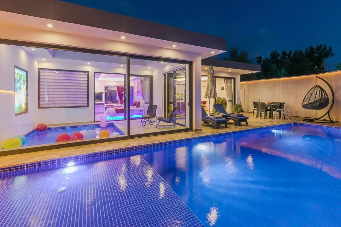 Villa Şakşuka Korunaklı Havuz 58