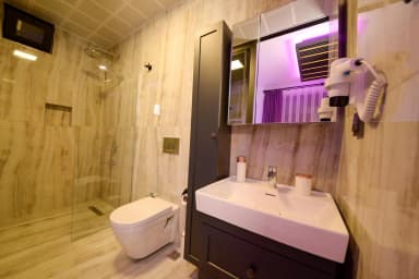 Villa Demirs Korunaklı Havuz 93