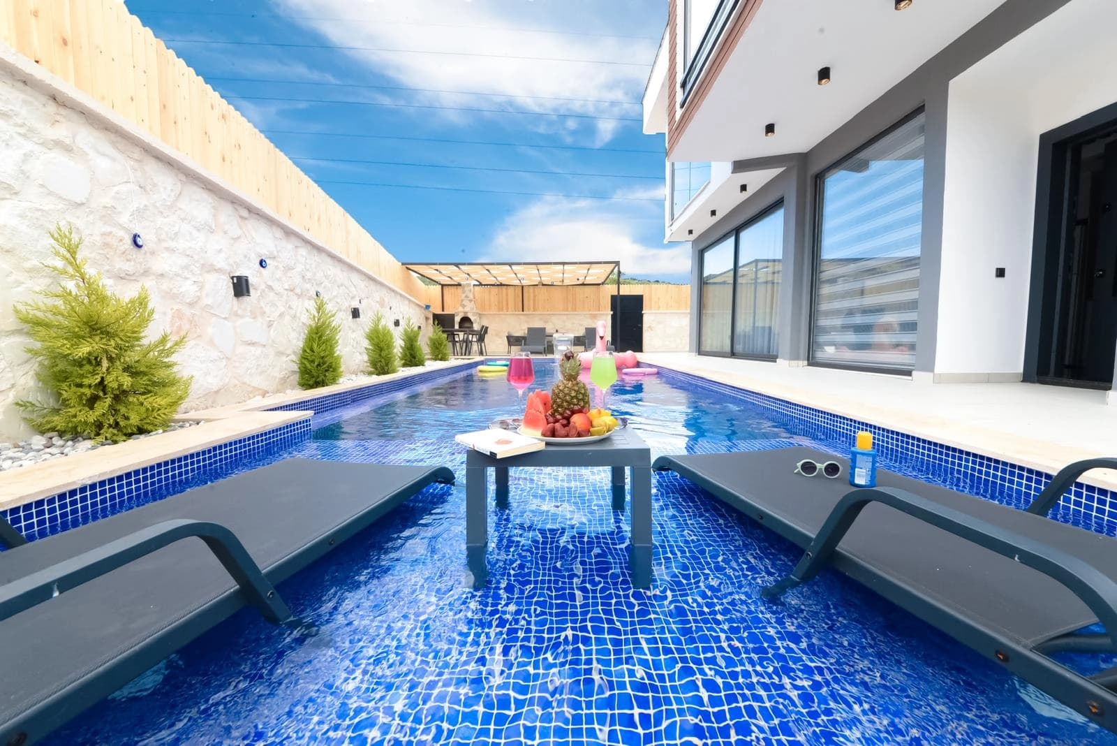 Villa Demirs Korunaklı Havuz 29