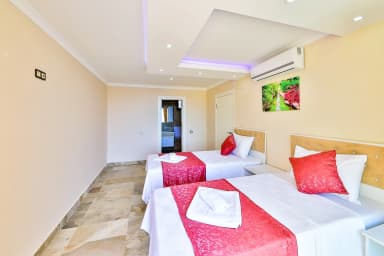 Suit Meşk Özel Havuzlu 62