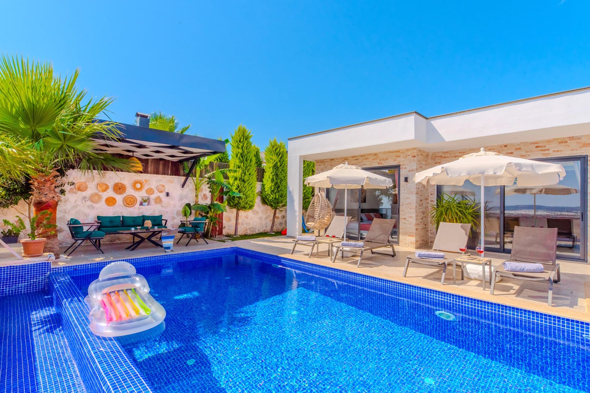 Villa Ruzanna Korunaklı Havuz 86