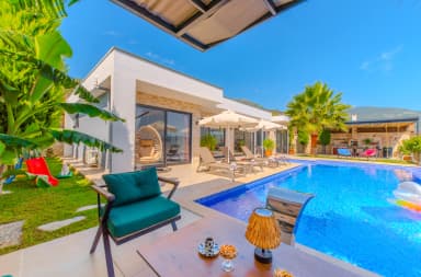 Villa Ruzanna Korunaklı Havuz 58