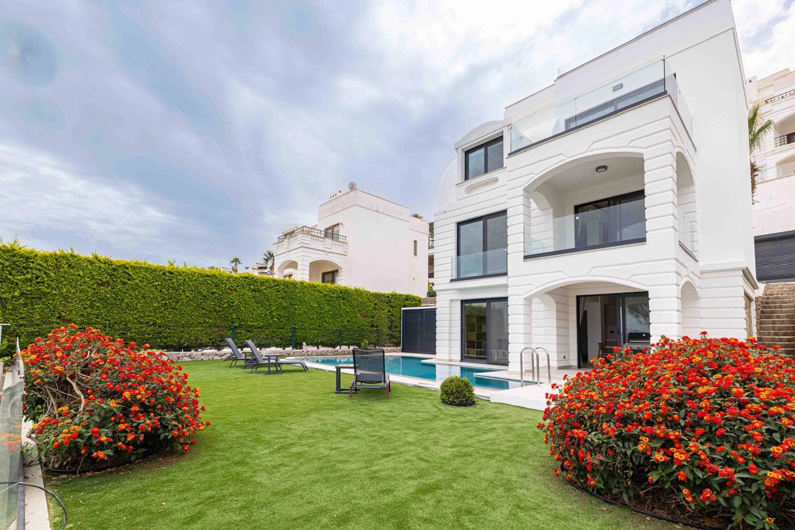 Villa Tennyson Özel Havuzlu 45