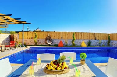 Villa Zeytun Korunaklı Havuz 71