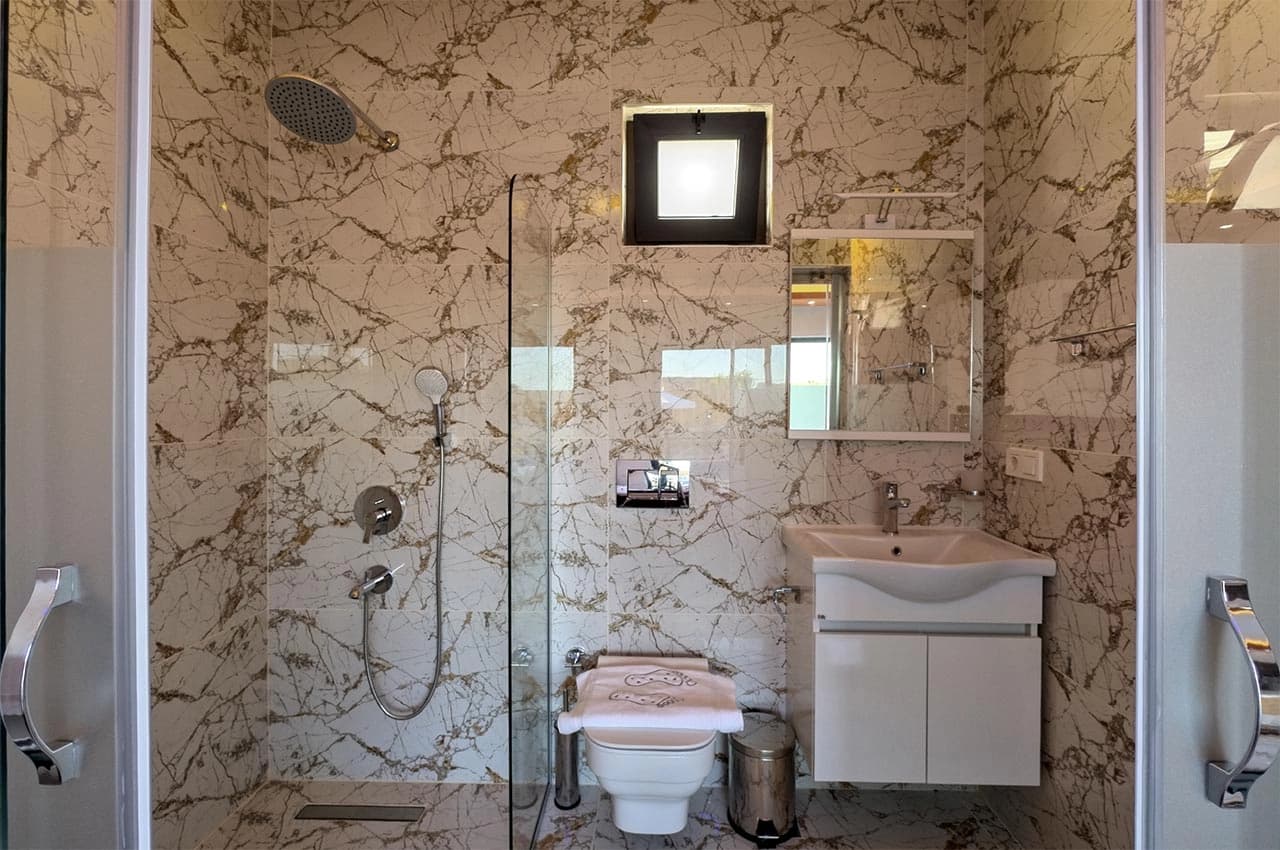 Villa Zeytun Korunaklı Havuz 51