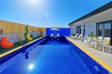 Villa Zeytun Korunaklı Havuz 43