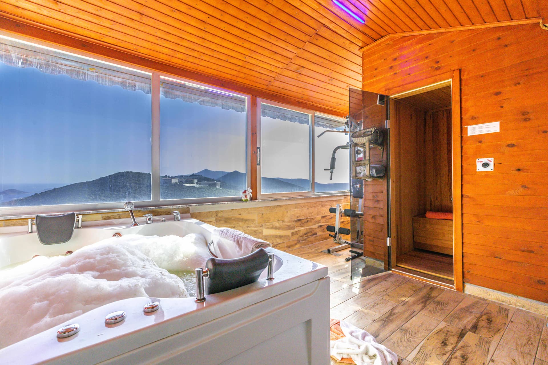 Villa Game Over Özel Havuzlu 90