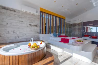 Villa Zümrüt  Üzümlü 25