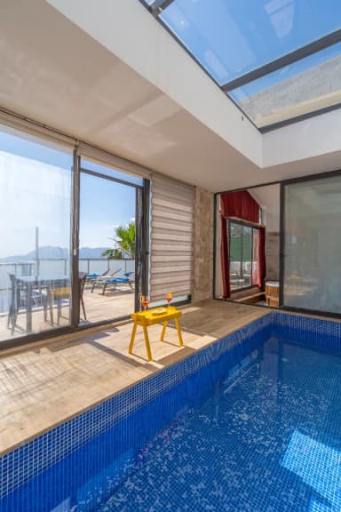 Villa Zümrüt  Korunaklı Havuz 80