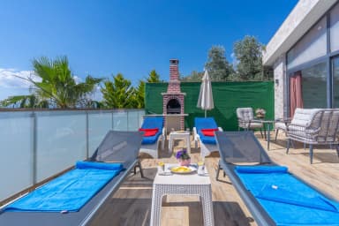 Villa Zümrüt  Üzümlü 79