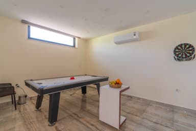 Villa Zümrüt  Korunaklı Havuz 60