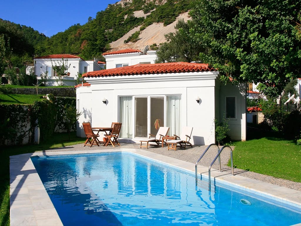 Villa Pool