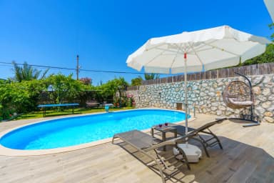 Villa Yek Korunaklı Havuz 54