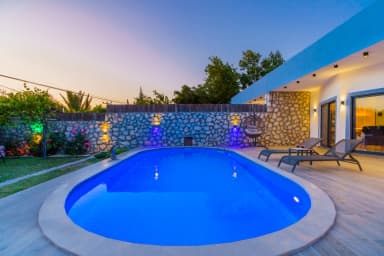 Villa Yek Korunaklı Havuz 82