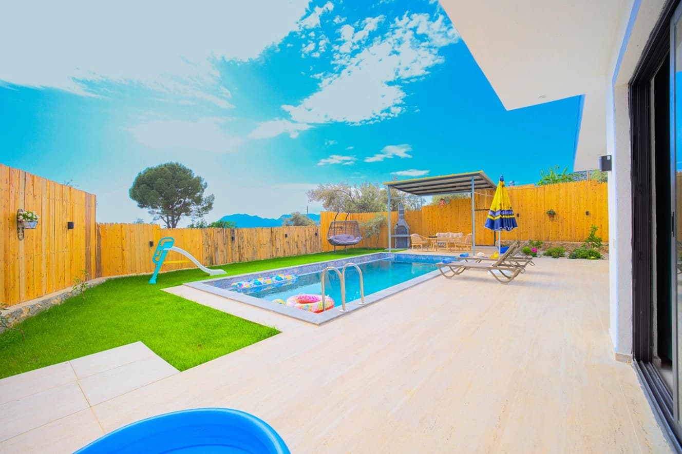 Villa Hasibe Korunaklı Havuz 43