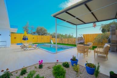 Villa Hasibe Korunaklı Havuz 57