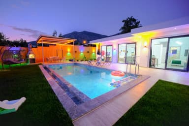 Villa Hasibe Korunaklı Havuz 99