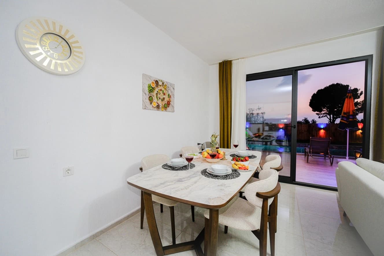Villa Hasibe Korunaklı Havuz 65