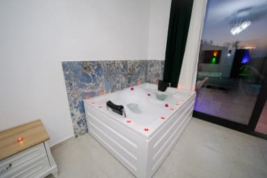 Villa Hasibe Korunaklı Havuz 17