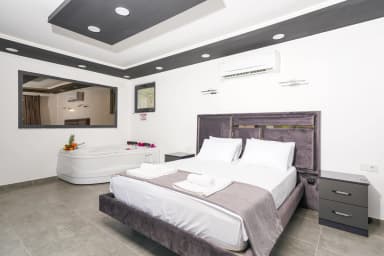 Villa Kerem B Korunaklı Havuz 80