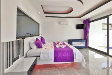 Villa Tayyar Korunaklı Havuz 65