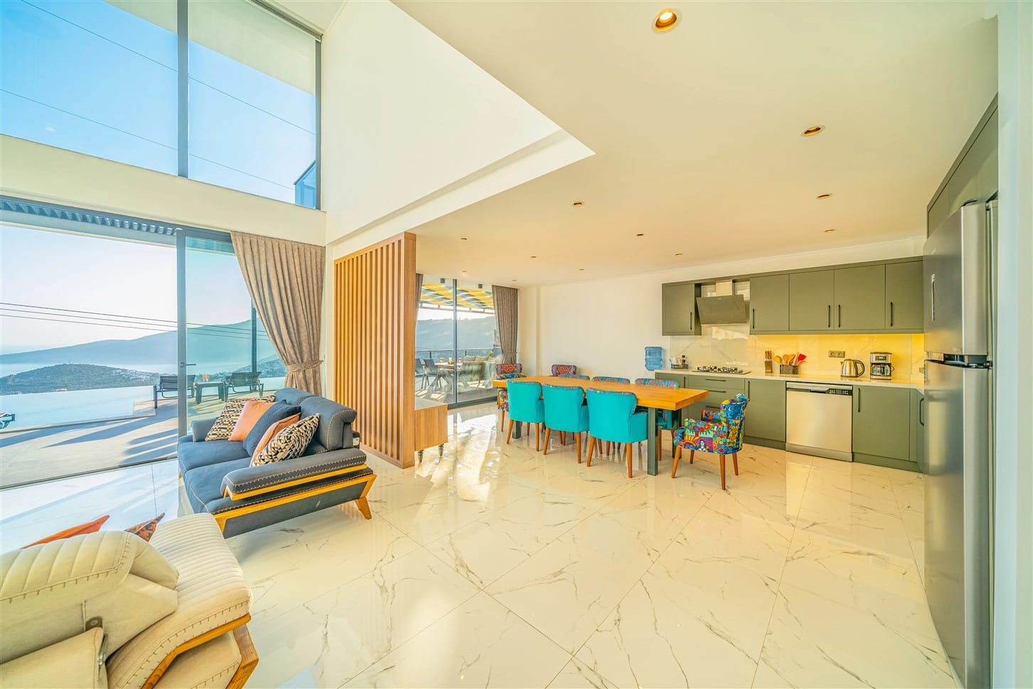 Villa Grey Falcon Özel Havuzlu 36