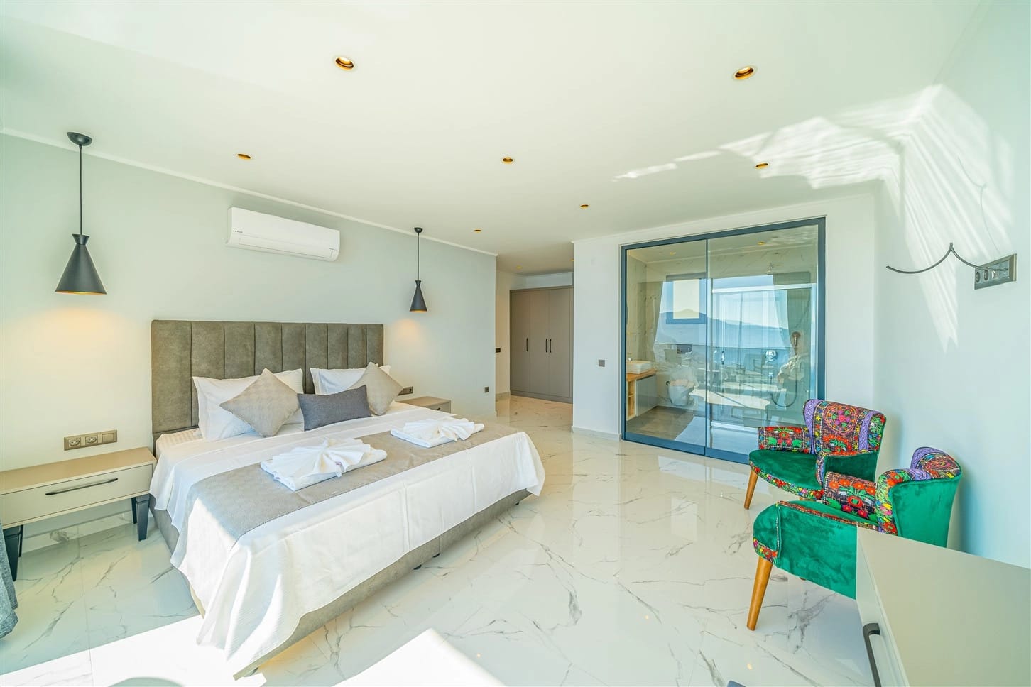 Villa Grey Falcon Özel Havuzlu 92