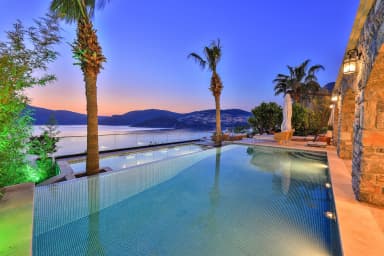 Villa Efe Korunaklı Havuz 98