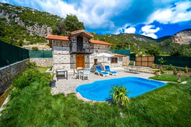 Villa Mountain House Korunaklı Havuz 37