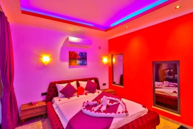 Villa Ceylin Korunaklı Havuz 17