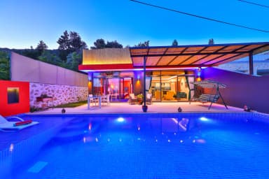 Villa Ceylin Isıtmalı Havuz 85