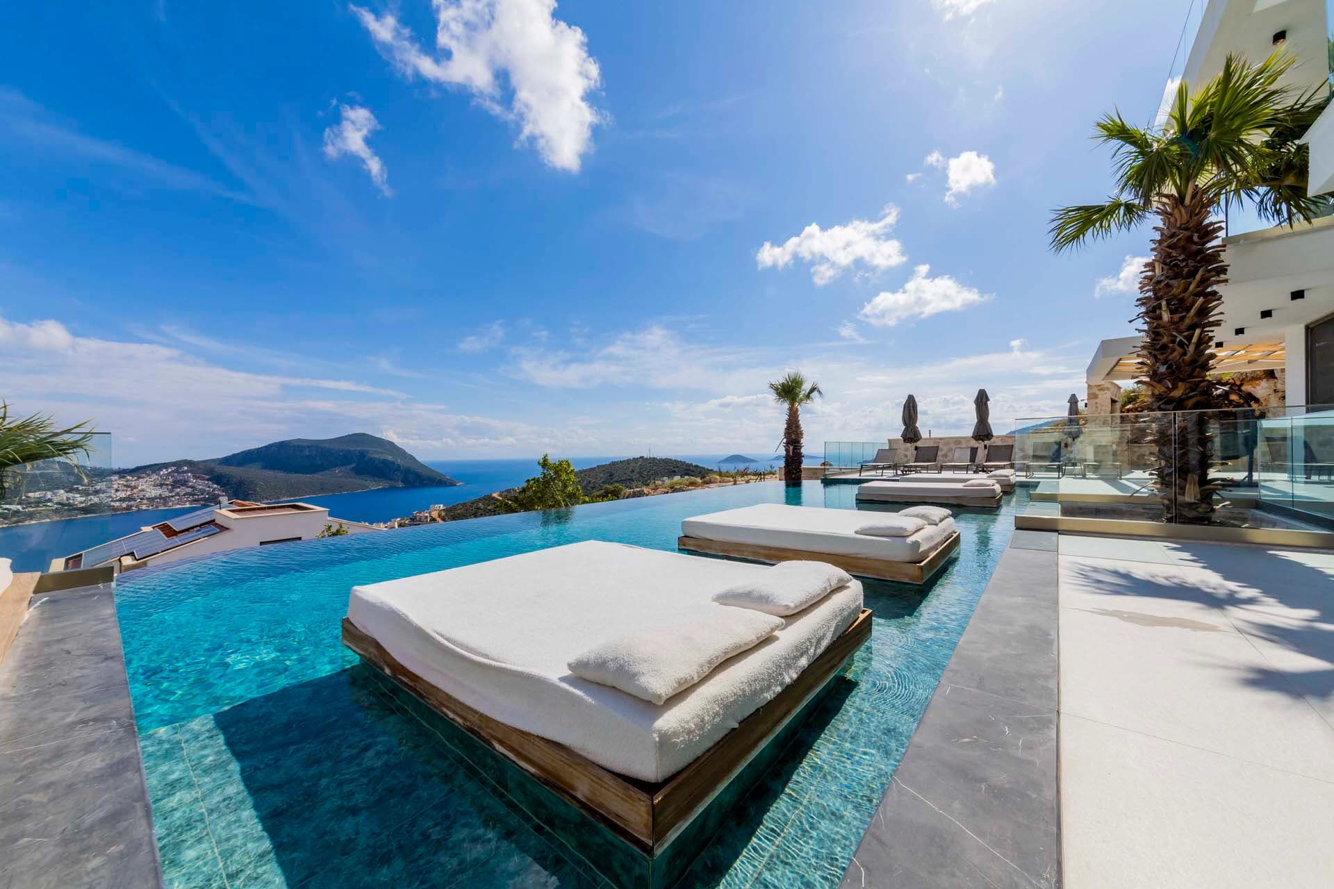 Villa Nobles Rox Isıtmalı Havuz 13