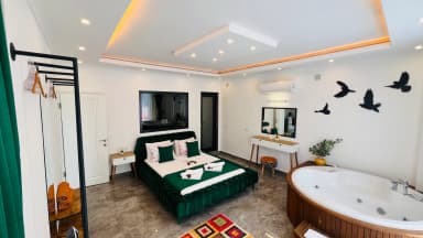 Villa Lantana Korunaklı Havuz 24